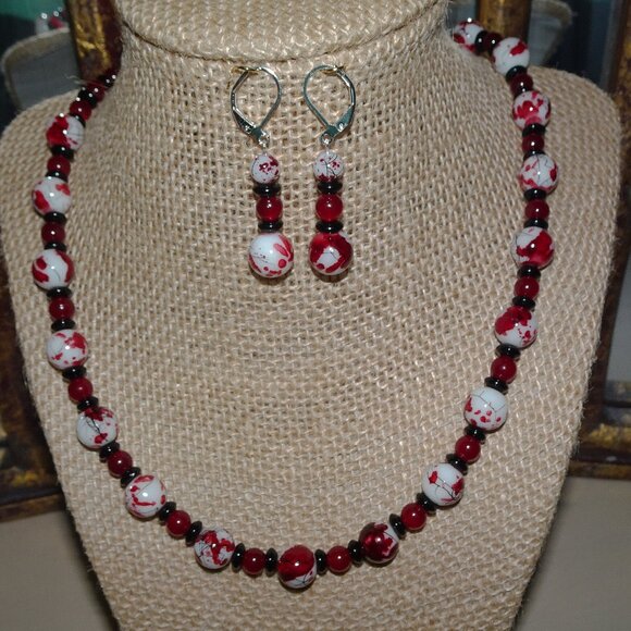 Handcrafted necklace/earring set with deep scarlet, white, and black elements - Picture 6 of 10